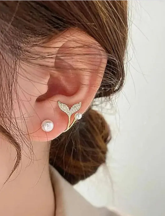 Korean Fin Shaped Pearl Earrings